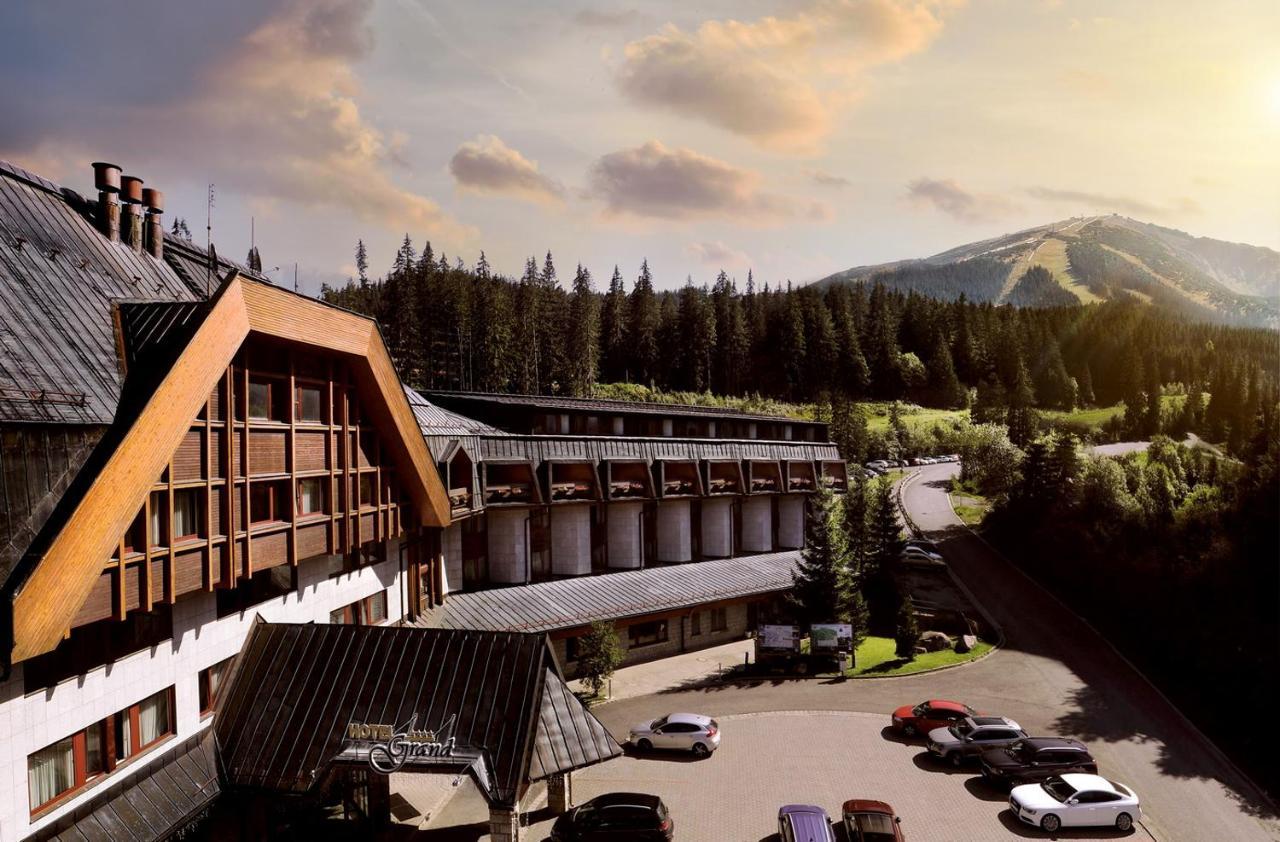 Hotel Grand Jasna Demanovska Dolina Luaran gambar